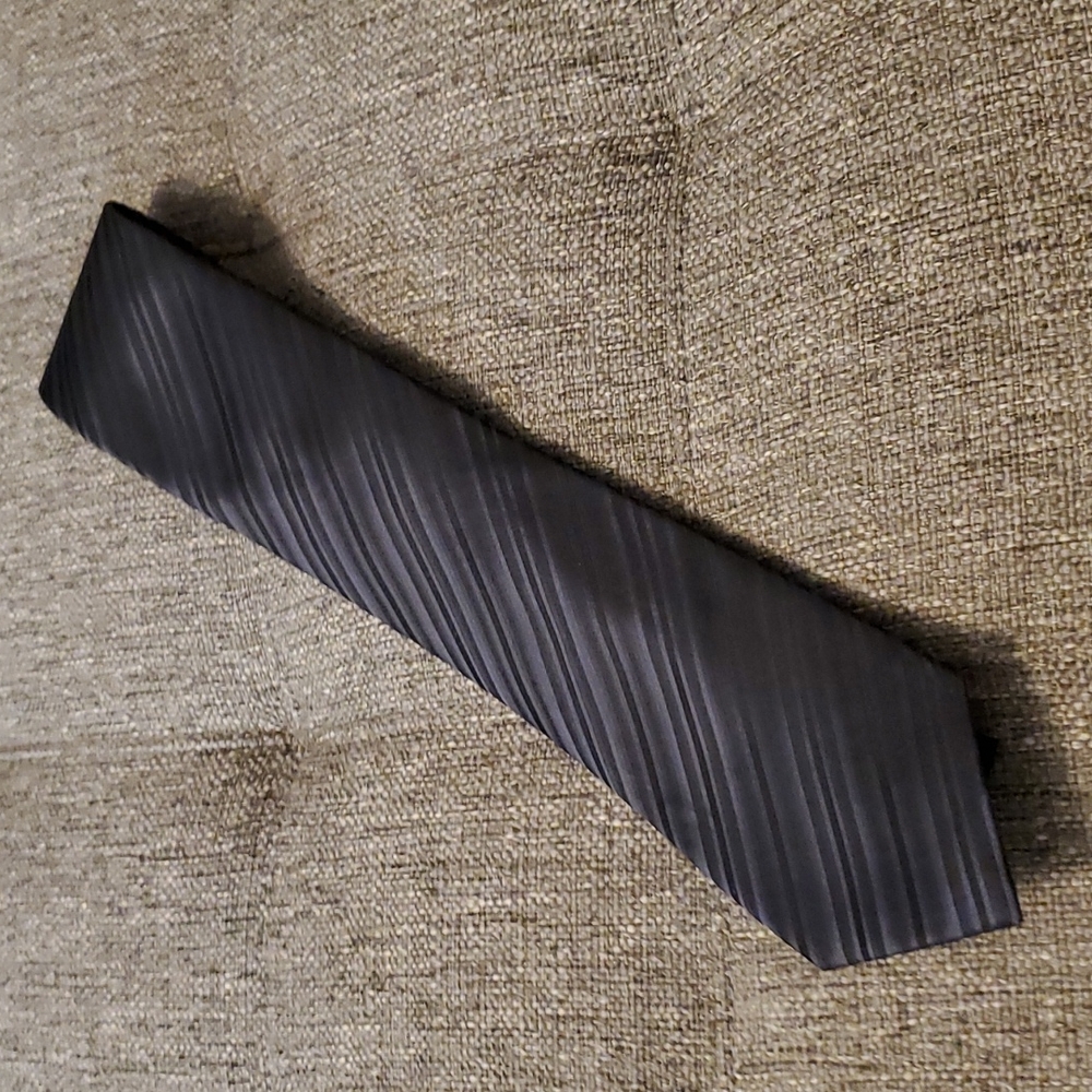 Kenneth Cole tie
